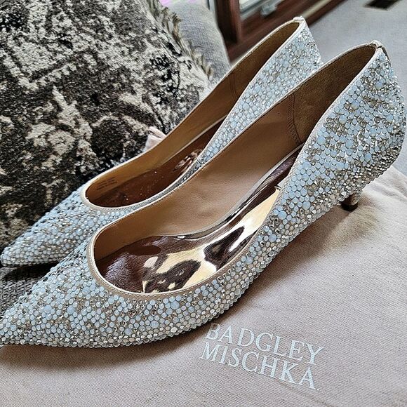 #NEW #Badgley Mischka Madison Kitten Heel Ivory Satin Gem #Pumps Sz 8.5M w Pouch - Picture 2 of 12